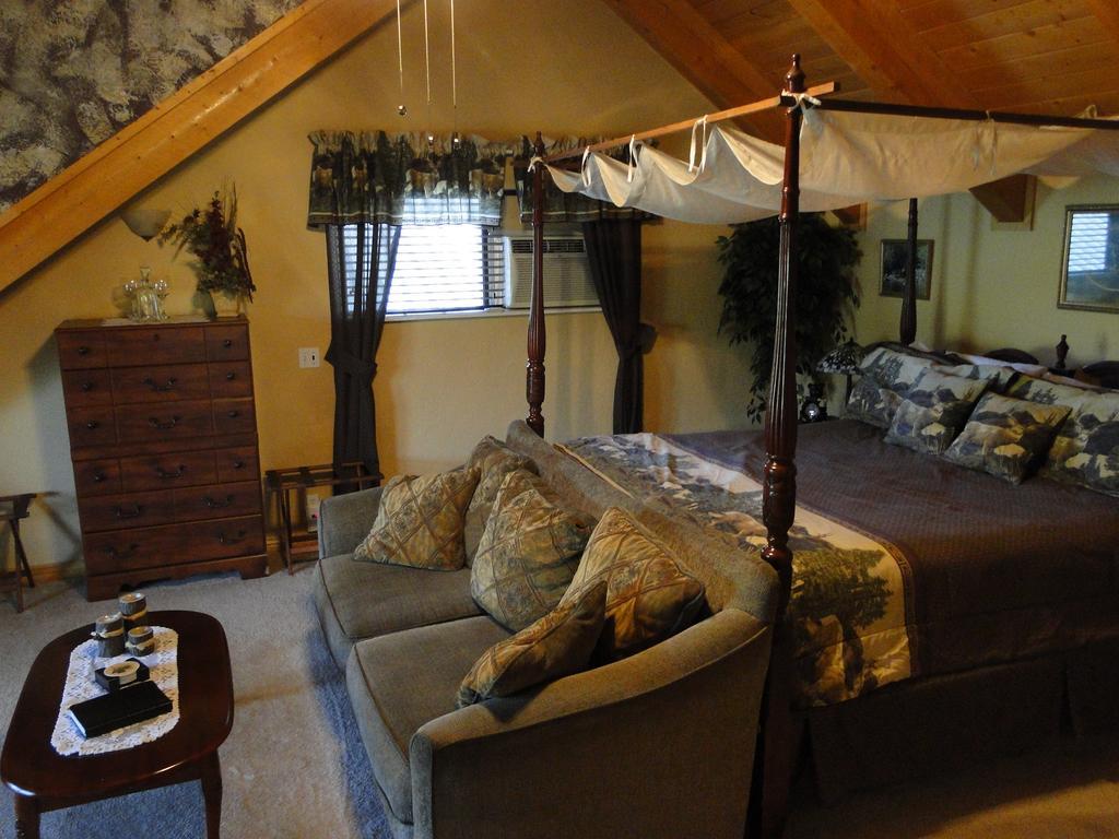 Elkwood Manor Bed & Breakfast パゴサ・スプリングス 部屋 写真