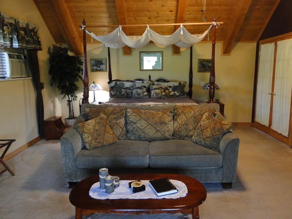 Elkwood Manor Bed & Breakfast パゴサ・スプリングス 部屋 写真