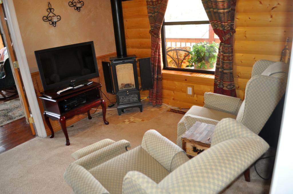 Elkwood Manor Bed & Breakfast パゴサ・スプリングス エクステリア 写真