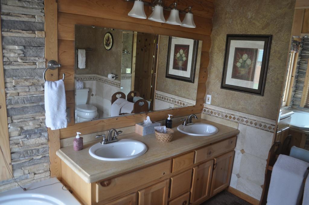 Elkwood Manor Bed & Breakfast パゴサ・スプリングス エクステリア 写真